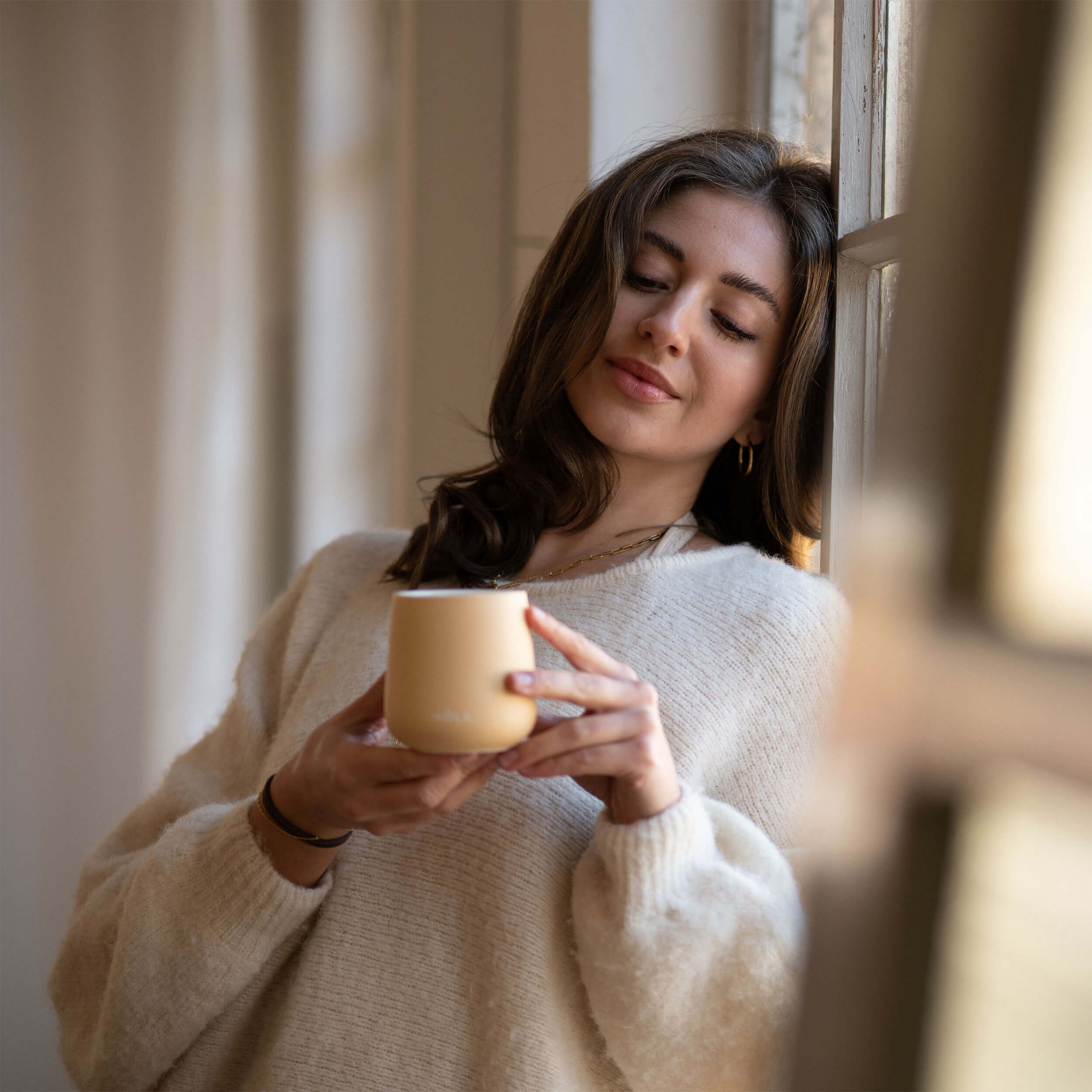 Doppelwandige Keramik-Teebecher 2er-Set (pastellgelb)