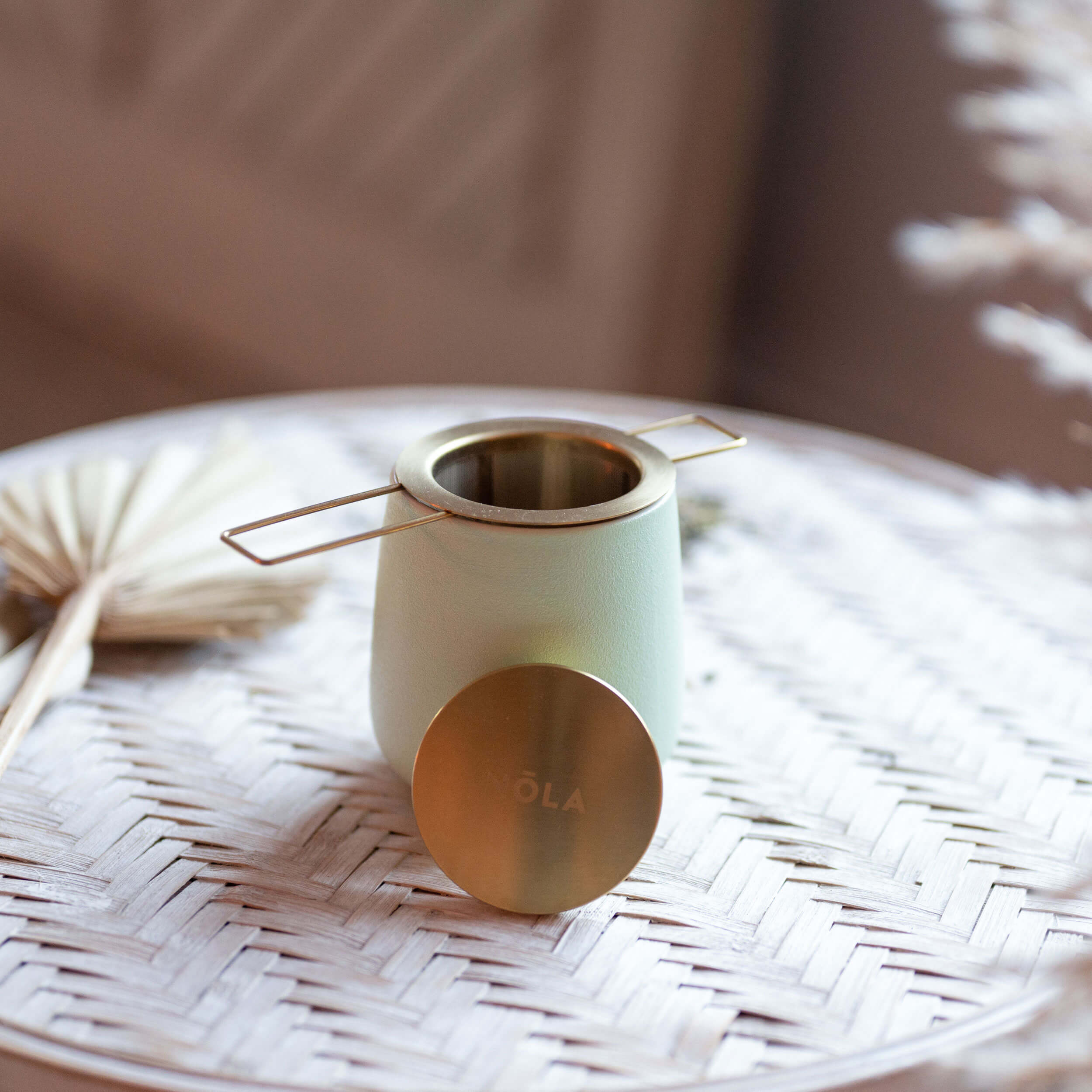 Einklappbares Tee-Sieb mit Deckel (gold)